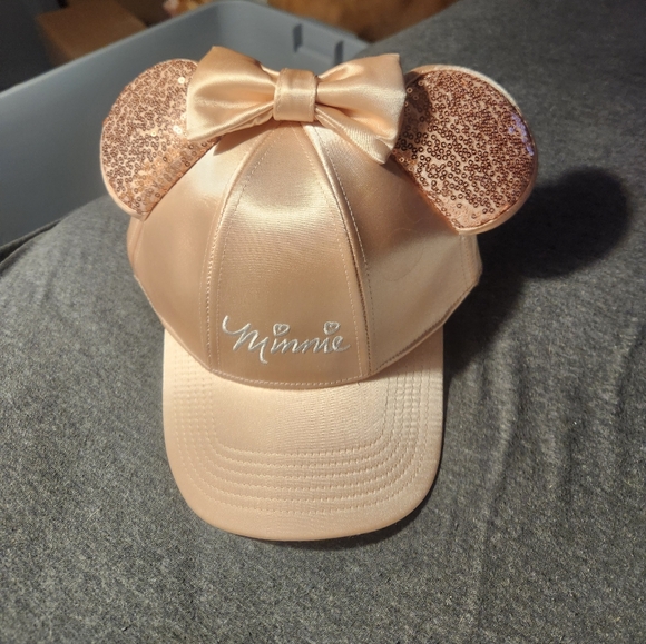 Disney Other - Disney Minnie Mouse Kids Hat - Shiny Gold